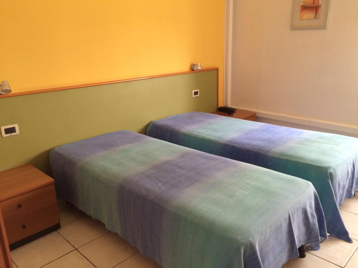 Lo Scoglio Ξενοδοχείο Castelnuovo del Garda Εξωτερικό φωτογραφία